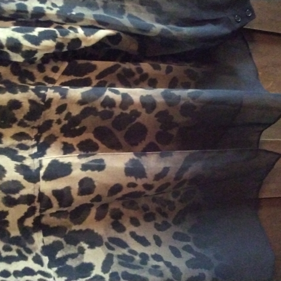 Button up blouse - Picture 3 of 4